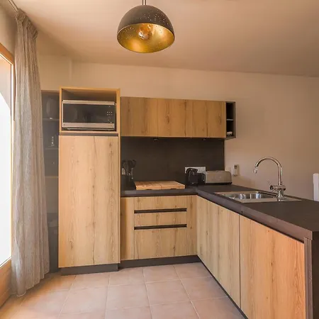 Apartment Maison Mitoyenne Vue Wifi Proche L'ile Rousse Belgodere (Corsica)