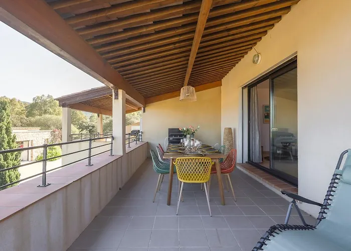 Maison Mitoyenne Vue Wifi Proche L'ile Rousse Appartement *