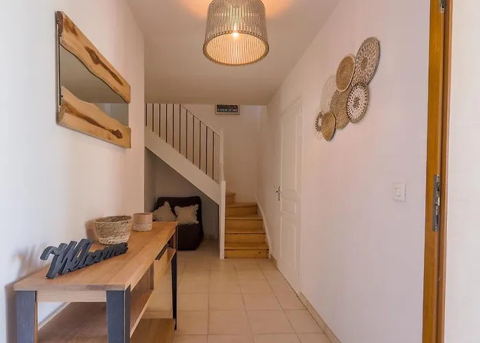 Appartement Maison Mitoyenne Vue Wifi Proche L'ile Rousse Belgodère