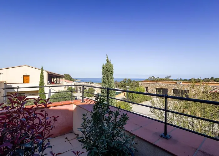 Appartement Maison Mitoyenne Vue Wifi Proche L'ile Rousse Belgodère