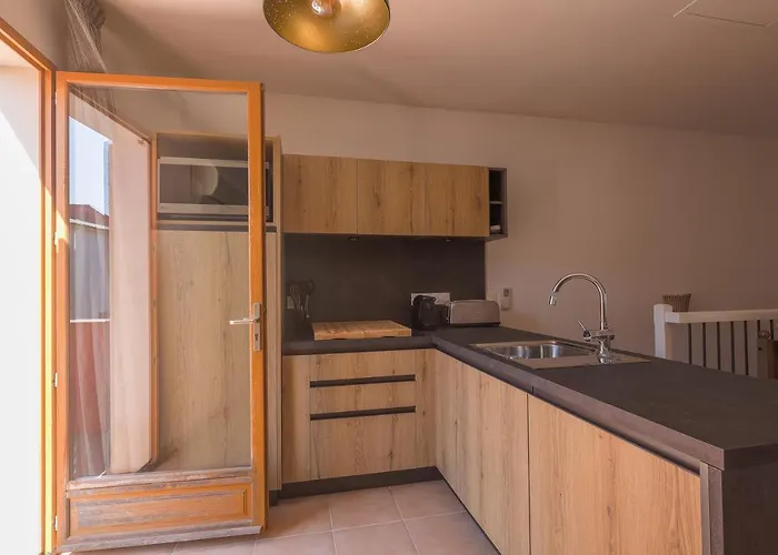 Maison Mitoyenne Vue Wifi Proche L'ile Rousse Belgodère