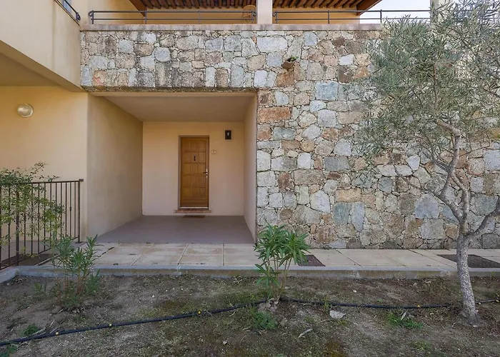 Maison Mitoyenne Vue Wifi Proche L'ile Rousse * Belgodère