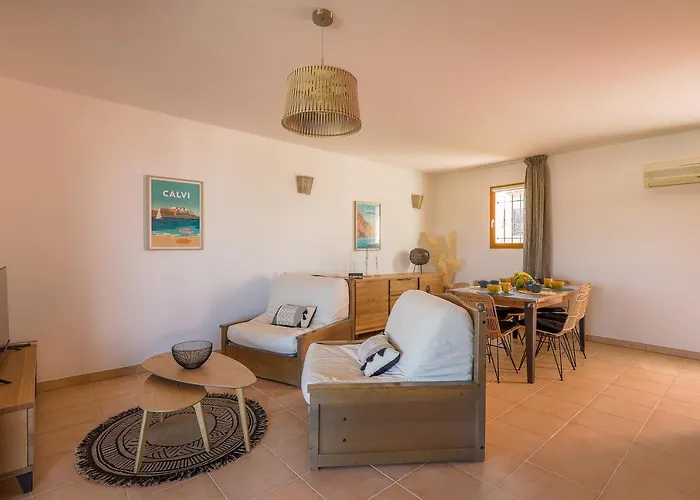 Maison Mitoyenne Vue Wifi Proche L'ile Rousse 贝尔戈代尔