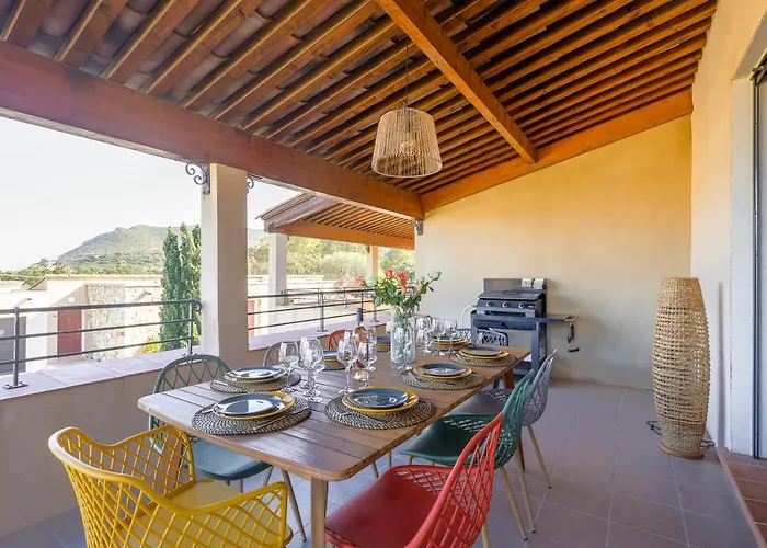 公寓 Maison Mitoyenne Vue Wifi Proche L'ile Rousse *