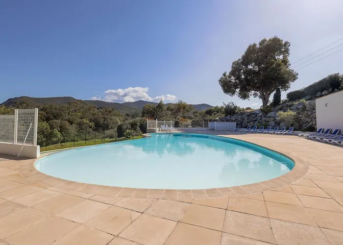 Maison Mitoyenne Vue Wifi Proche L'ile Rousse 公寓 *